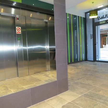 Apartamentos Clarin Oviedo Exterior photo