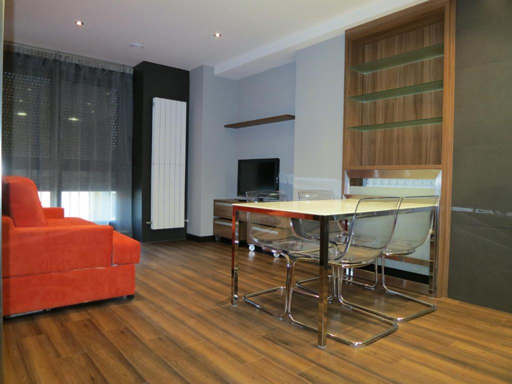 Apartamentos Clarin Oviedo Room photo